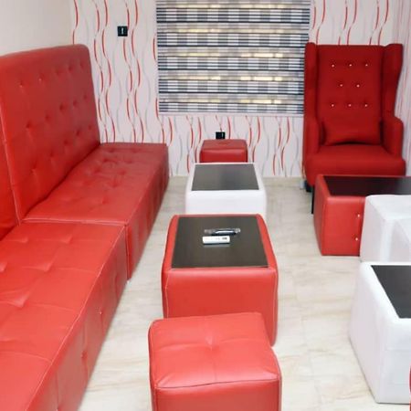 City Nest Hotel Ogombo Exteriér fotografie