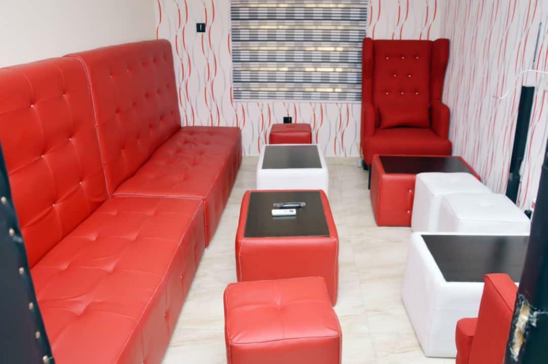 City Nest Hotel Ogombo Exteriér fotografie