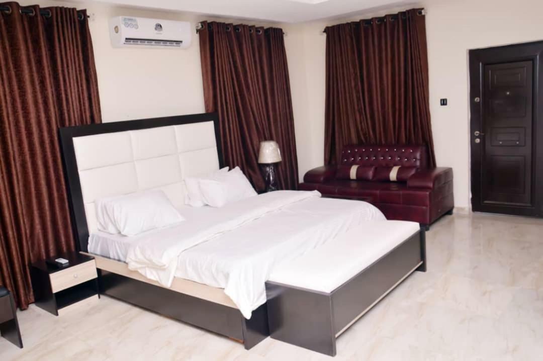 City Nest Hotel Ogombo Exteriér fotografie